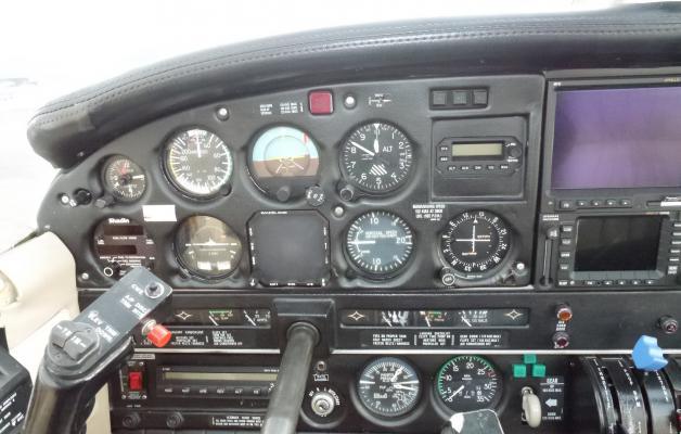 PIPER PA32R-300 LANCE N7640F - Just Plane Trading